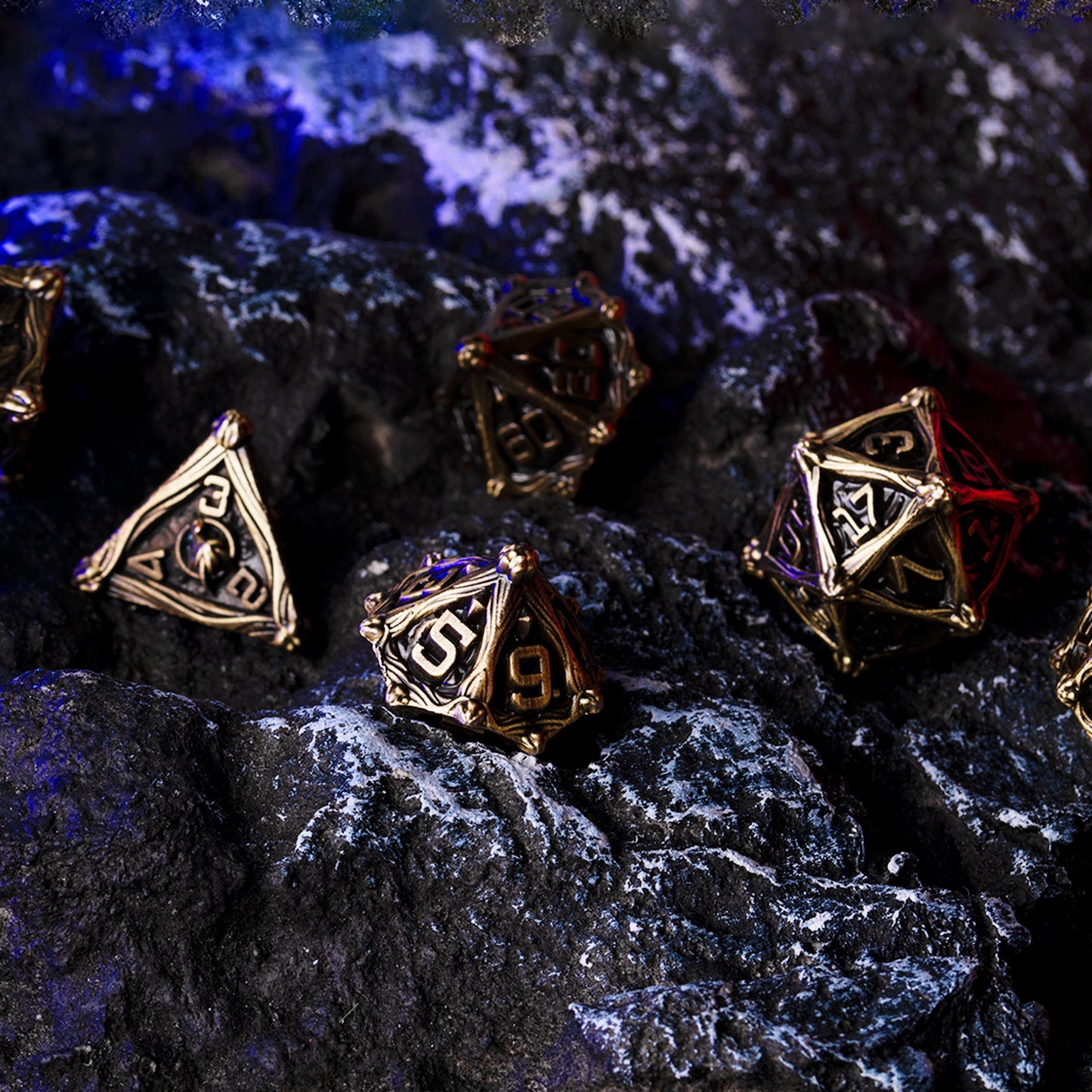 Board Games DND Metal Dice Set Dungeon and Dragon 7PCS Polyhedral Dice Set Role Playing Games RPG Dice D20