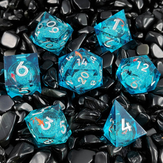 Resin Liquid Core Dice Sharp Edge DND Dice Set Daisy Dice Party Player Collection for Dungeon and Dragons Game Polyhedral Dice